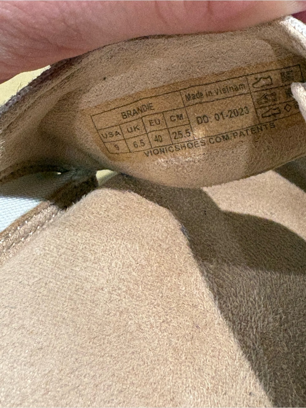 Vionic Brandie Platform Sandals/Marshmellow Metallic Linen Size 9 - Picture 7 of 8